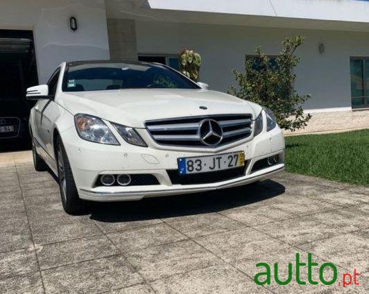 2010' Mercedes-Benz E-220 photo #1