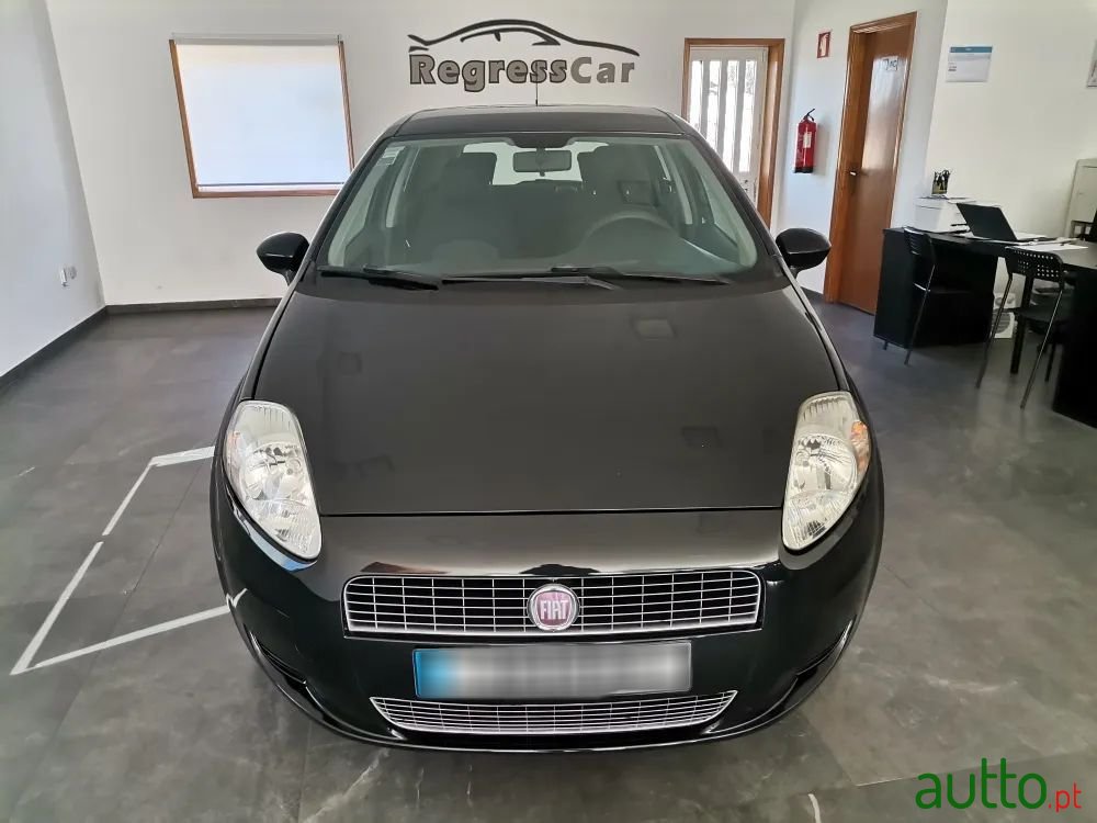 2010' Fiat Grande Punto photo #6