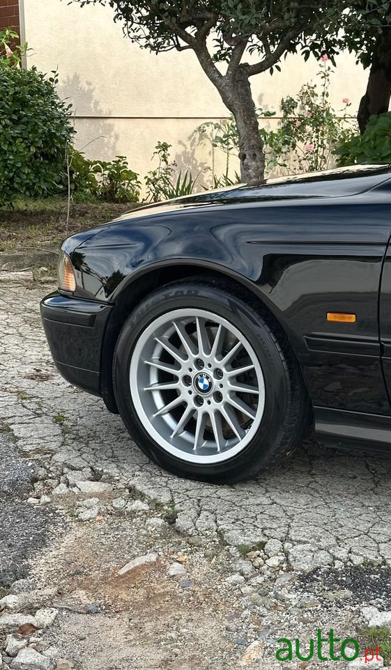 2002' BMW Série 5 Da Touring photo #3