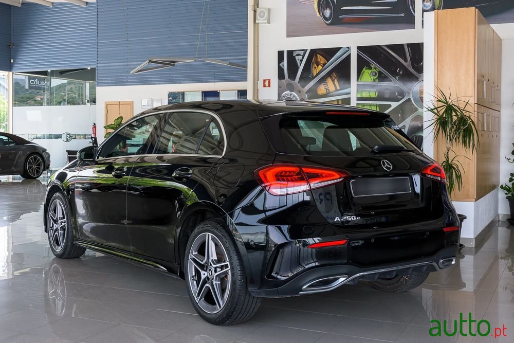 2021' Mercedes-Benz Classe A E Amg Line photo #6