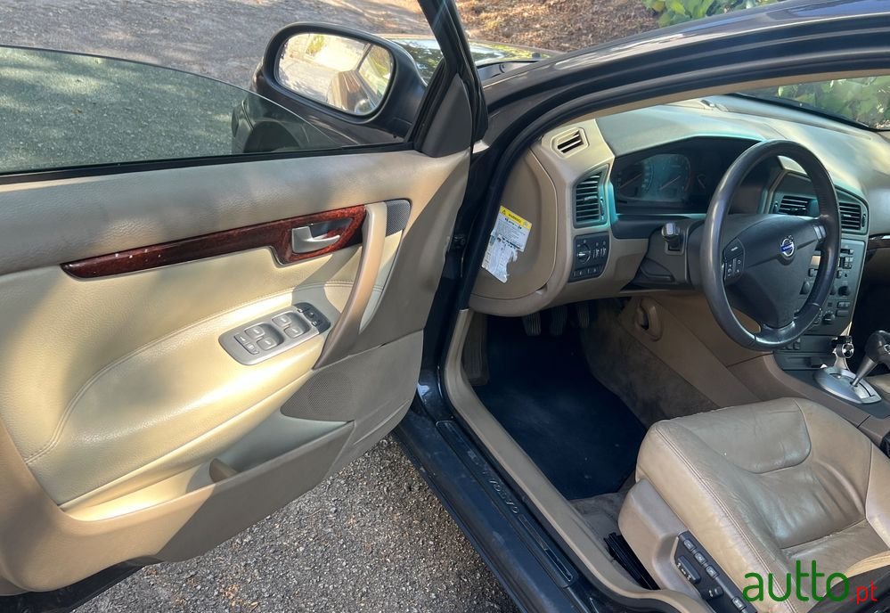 2001' Volvo S60 2.3 T5 photo #6