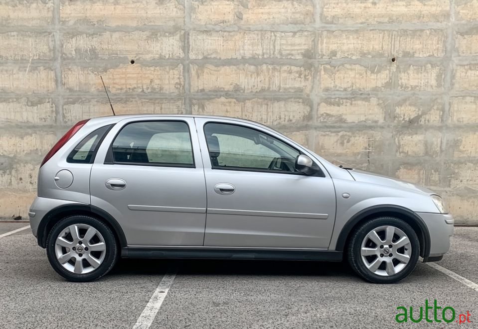 2006' Opel Corsa photo #3