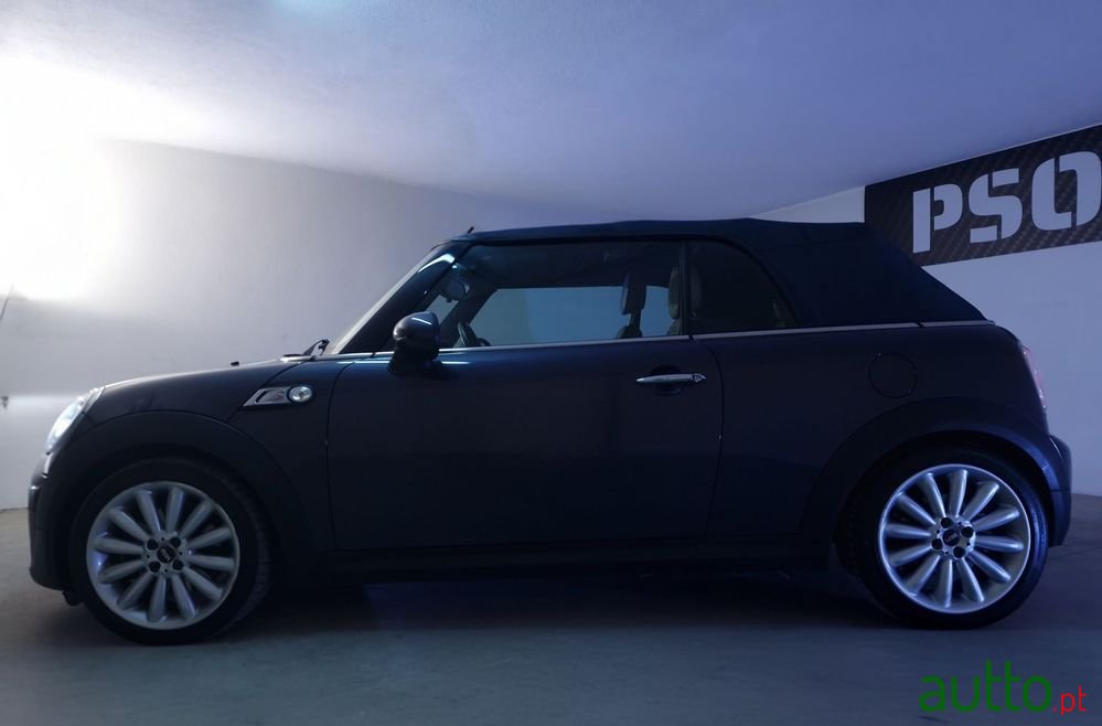 2012' MINI Cooper 3 Portas photo #4