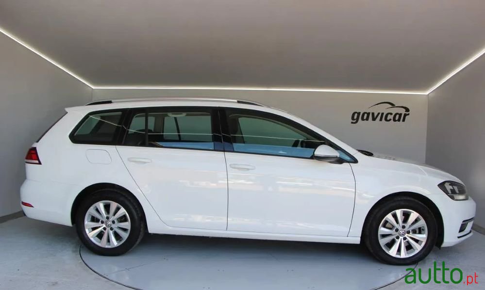 2019' Volkswagen Golf Variant photo #3