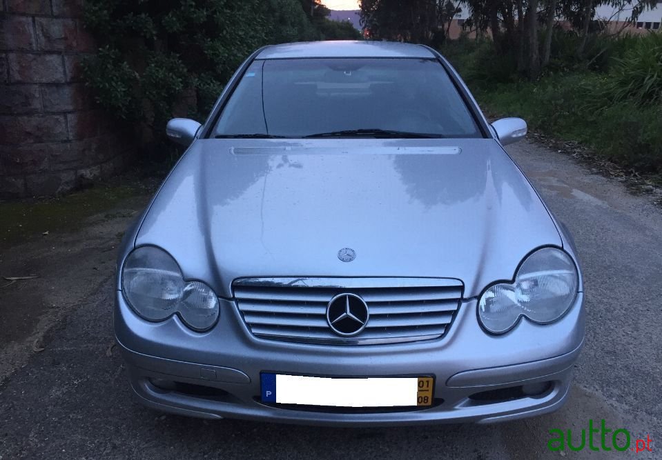 2001' Mercedes-Benz C-180 photo #2