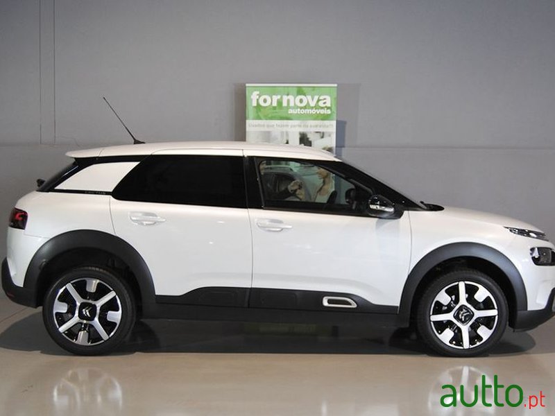 2019' Citroen C4 Cactus photo #4