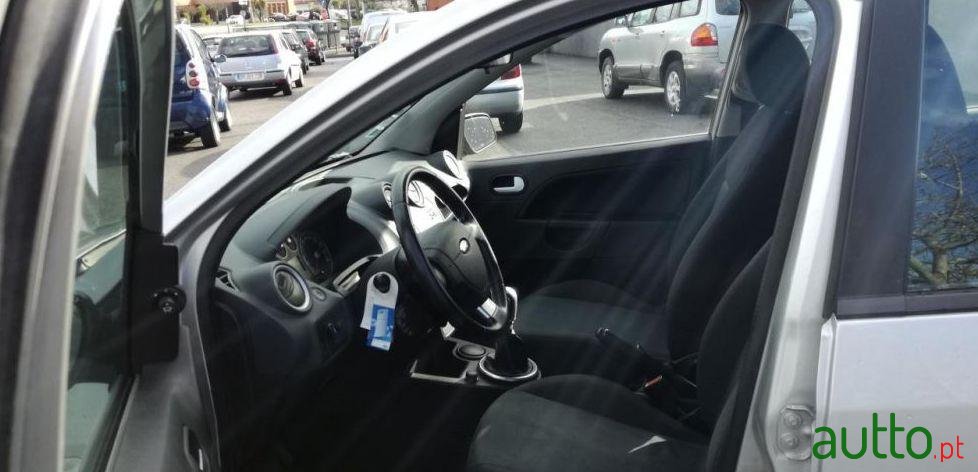 2007' Ford Fiesta photo #1