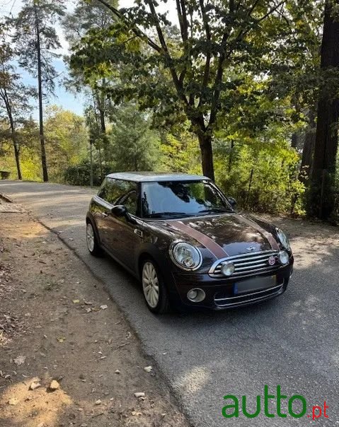 2009' MINI Coupé photo #2