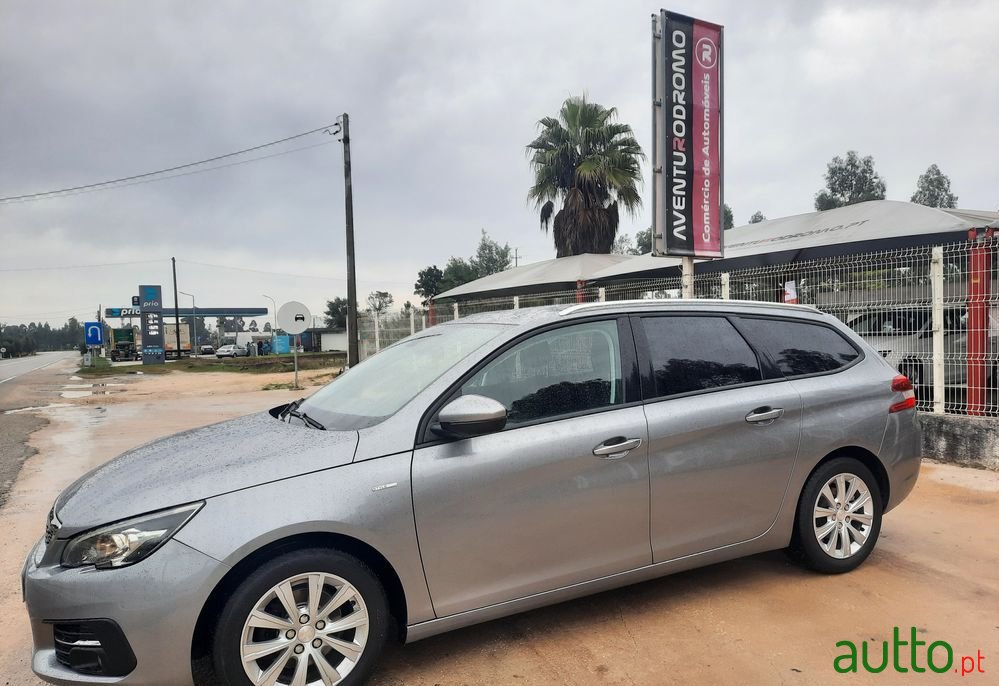 2018' Peugeot 308 Sw photo #3