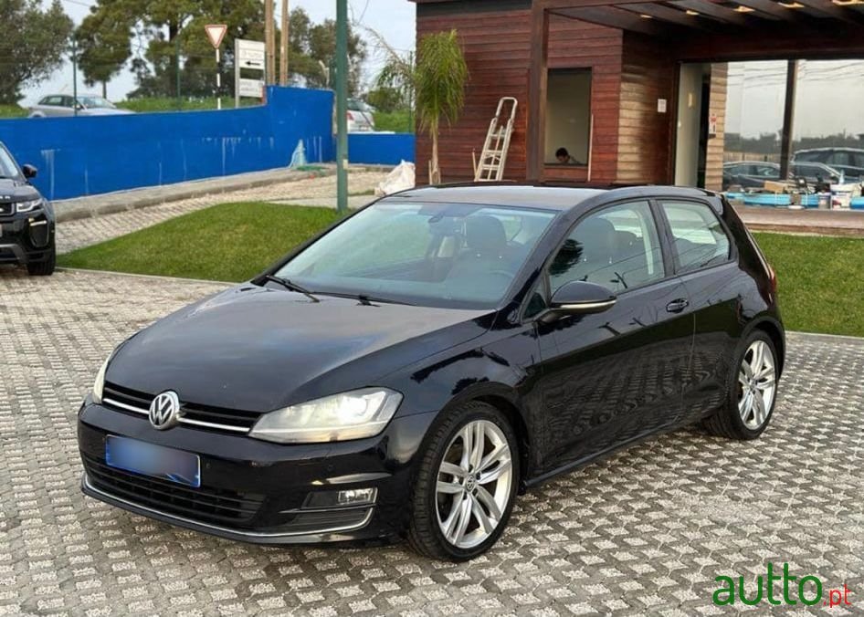 2012' Volkswagen Golf photo #1
