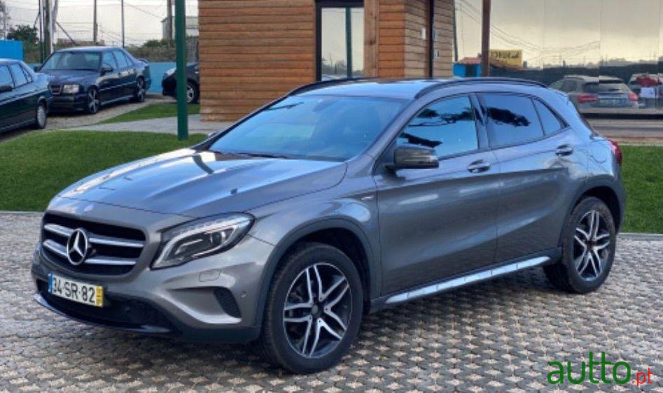 2017' Mercedes-Benz Gla-180 Cdi Amg Line photo #4