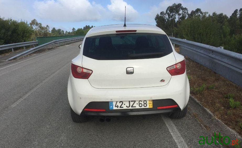 2010' SEAT Ibiza photo #2