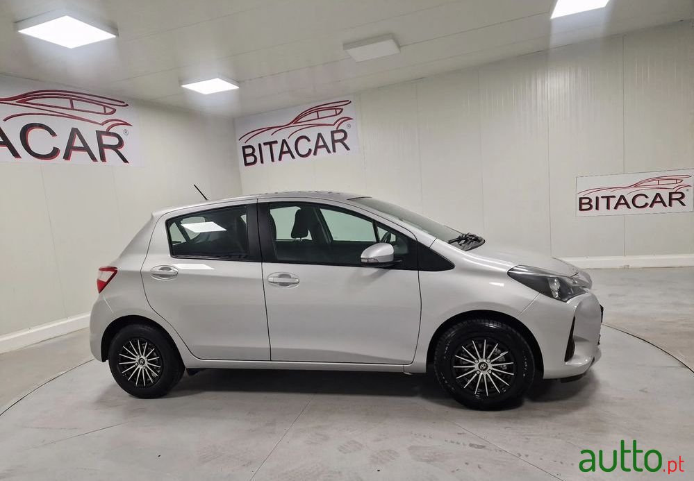 2018' Toyota Yaris photo #2