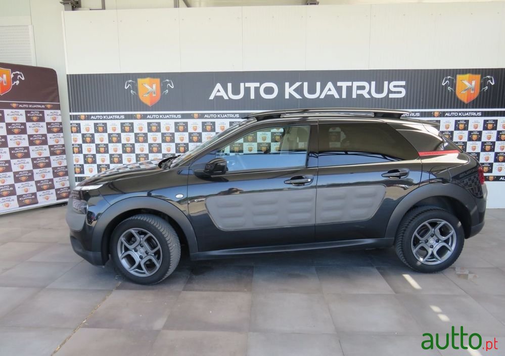 2015' Citroen C4 Cactus photo #4