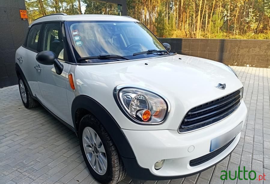 2012' MINI Countryman Cooper D photo #6