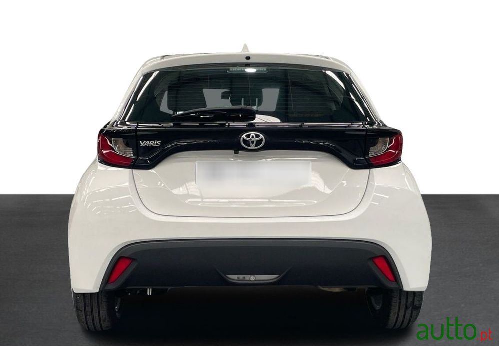 2022' Toyota Yaris photo #3