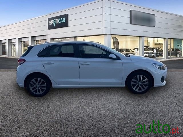 2020' Hyundai i30 photo #4