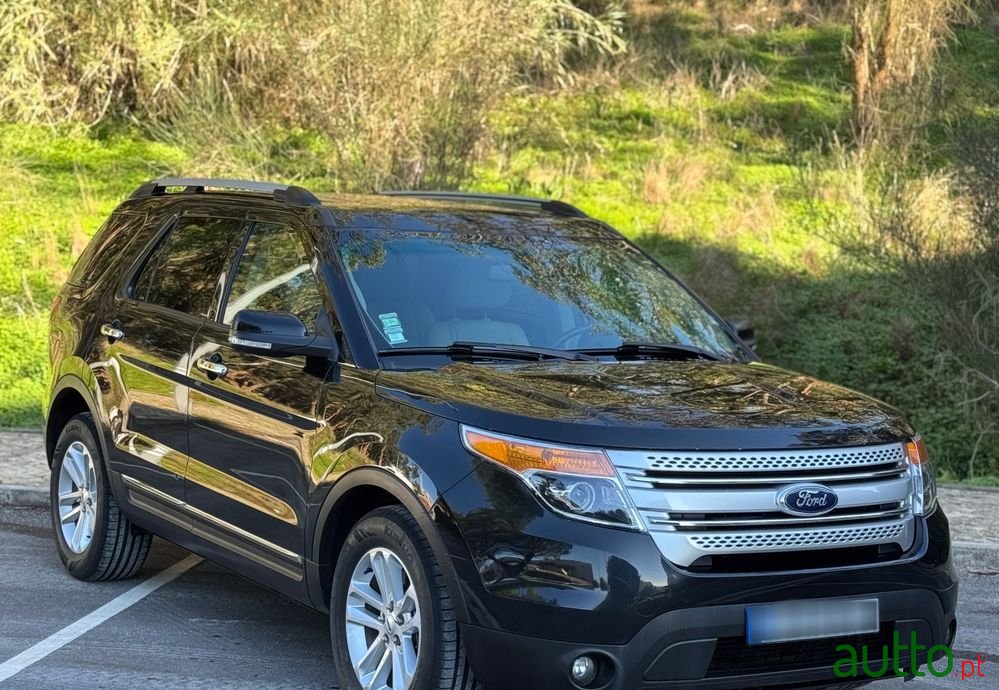 2013' Ford Explorer photo #2