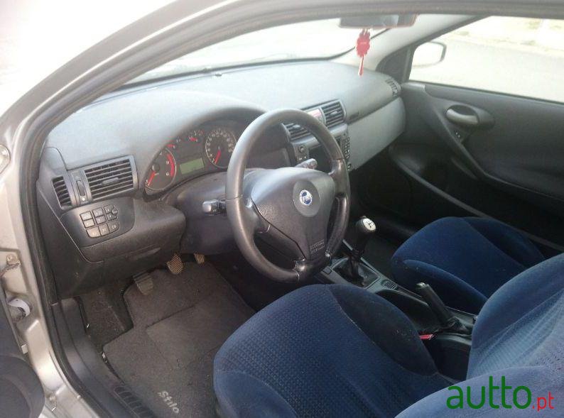 2002' Fiat Stilo 1.9 Jtd photo #1