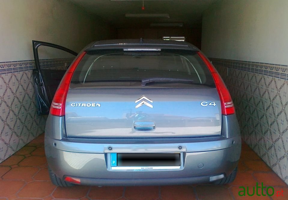 2009' Citroen C4 photo #2