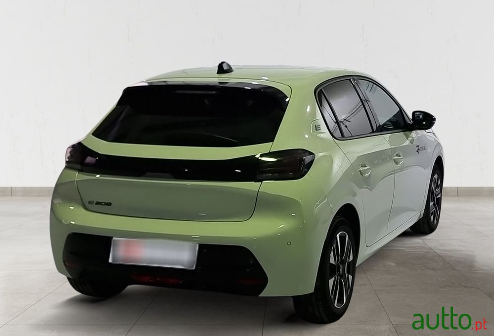 2023' Peugeot e-208 54 Kwh Allure photo #4