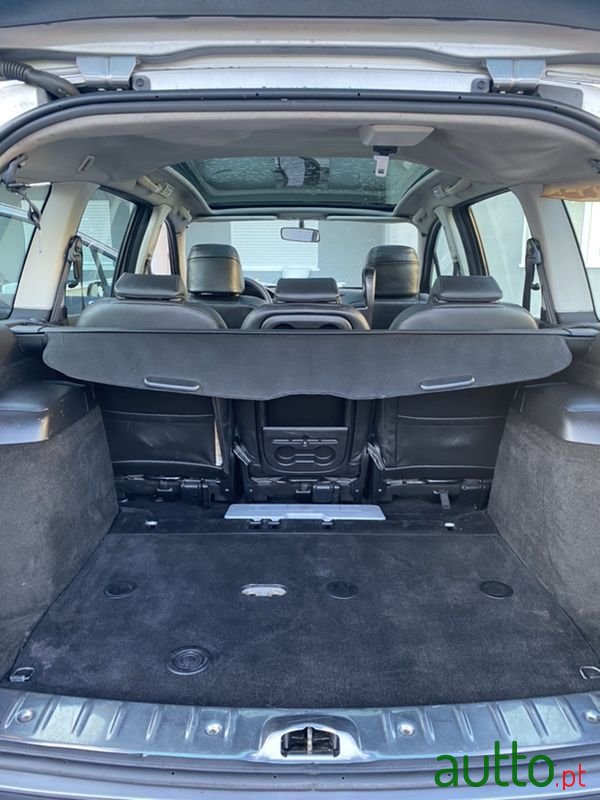 2004' Peugeot 307 Sw photo #2