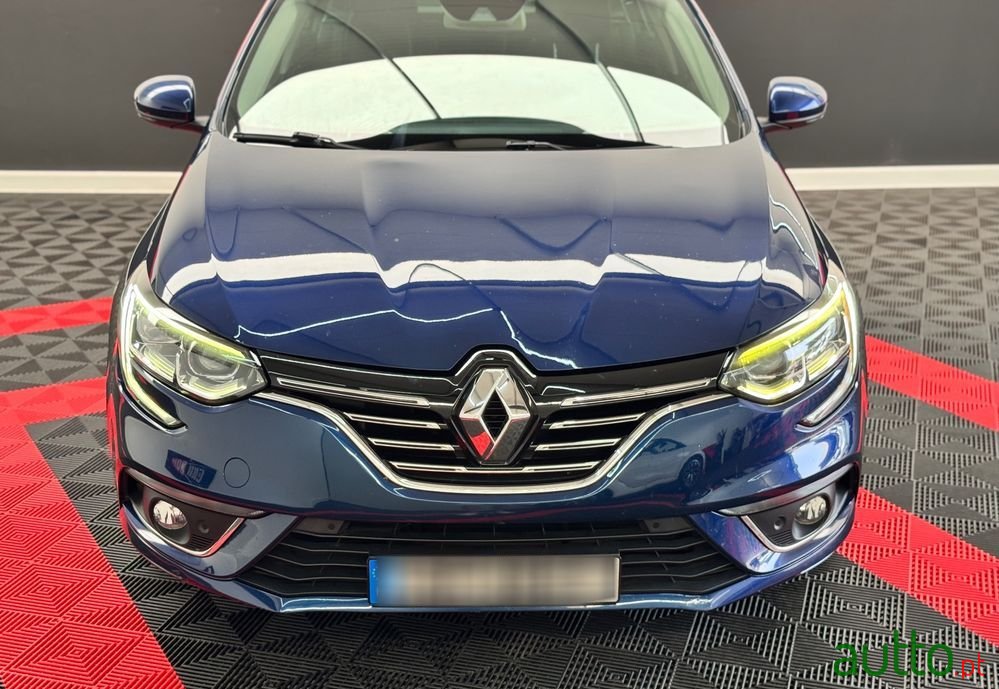2016' Renault Mégane Sport Tourer photo #2