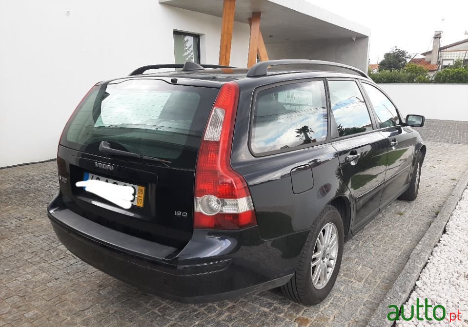 2005' Volvo V50 photo #4