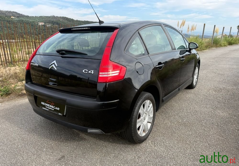 2009' Citroen C4 1.6 Hdi Sx photo #4