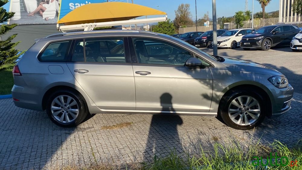 2018' Volkswagen Golf Variant photo #6