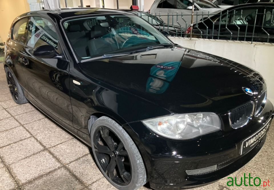 2009' BMW 120 photo #2