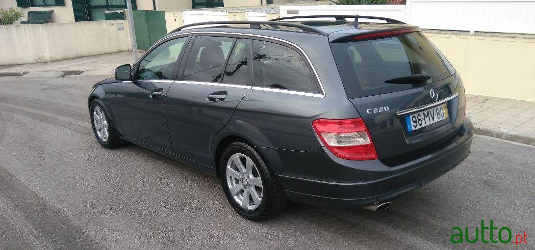 2008' Mercedes-Benz C-220 photo #3