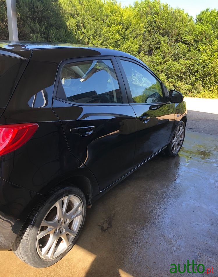 2010' Mazda 2 photo #5