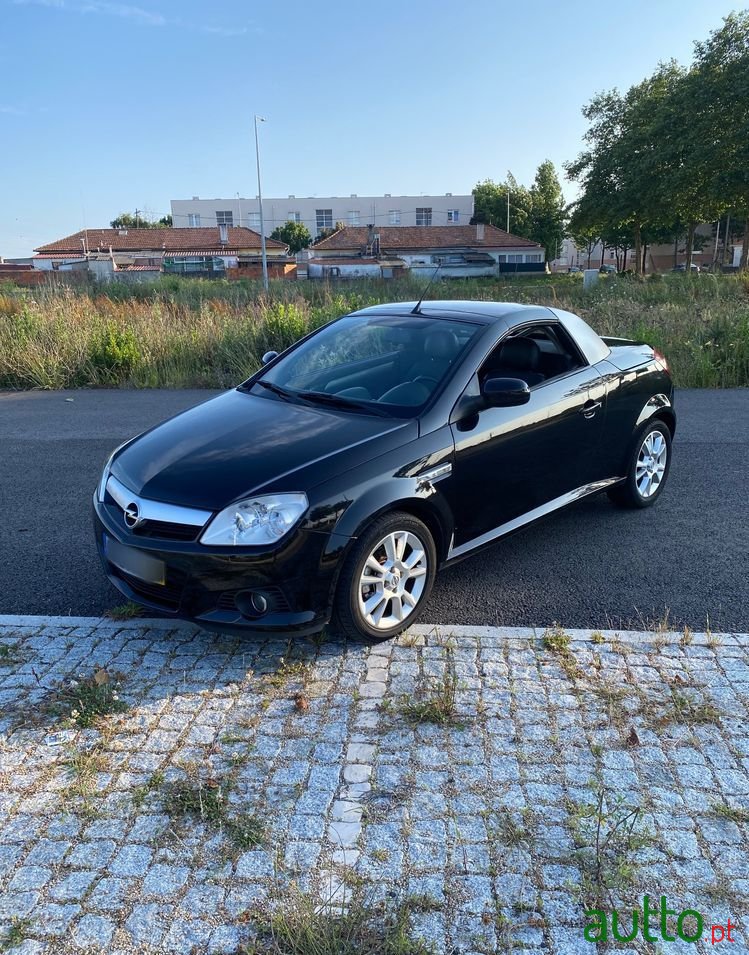 2006' Opel Tigra Twintop photo #1