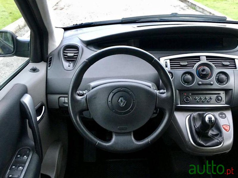 2005' Renault Scenic 1.5 dCi Dynamique photo #1