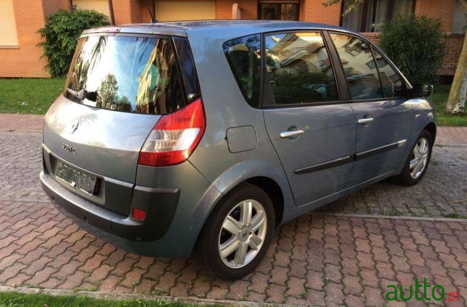 2005' Renault Scenic Privilège photo #1