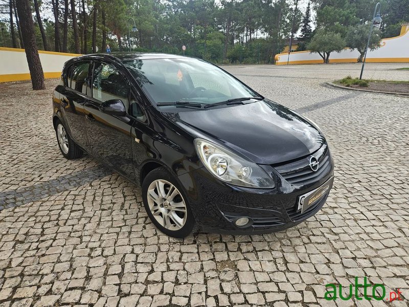 2011' Opel Corsa photo #5