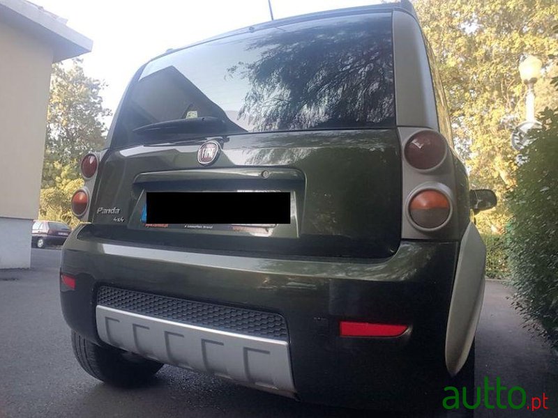 2010' Fiat Panda photo #2