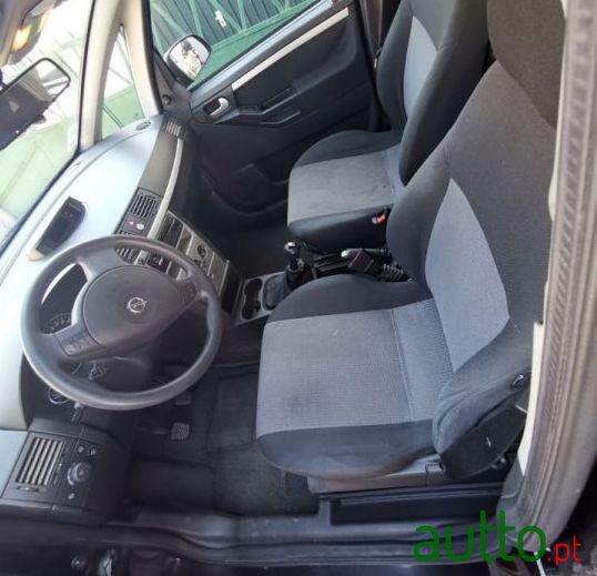 2004' Opel Meriva 1.7 Cdti Cosmo photo #1