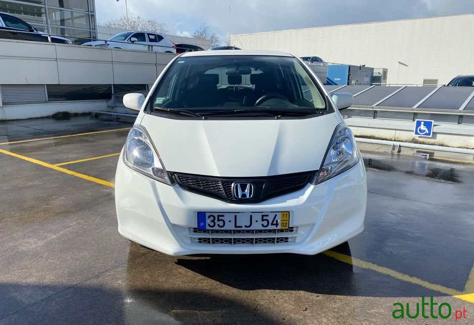 2011' Honda Jazz photo #3