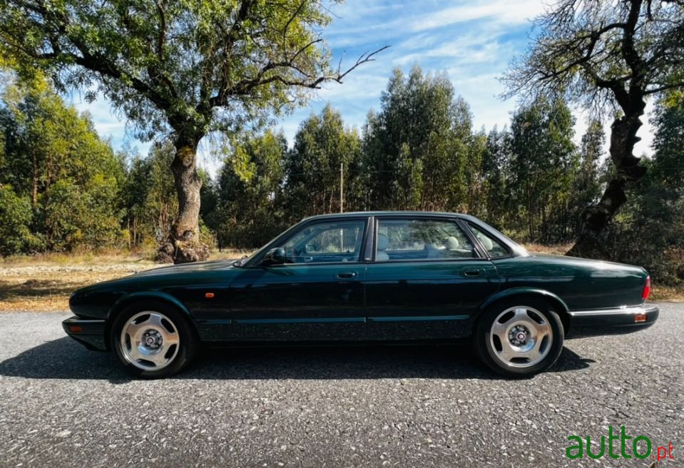 1997' Jaguar XJR photo #4
