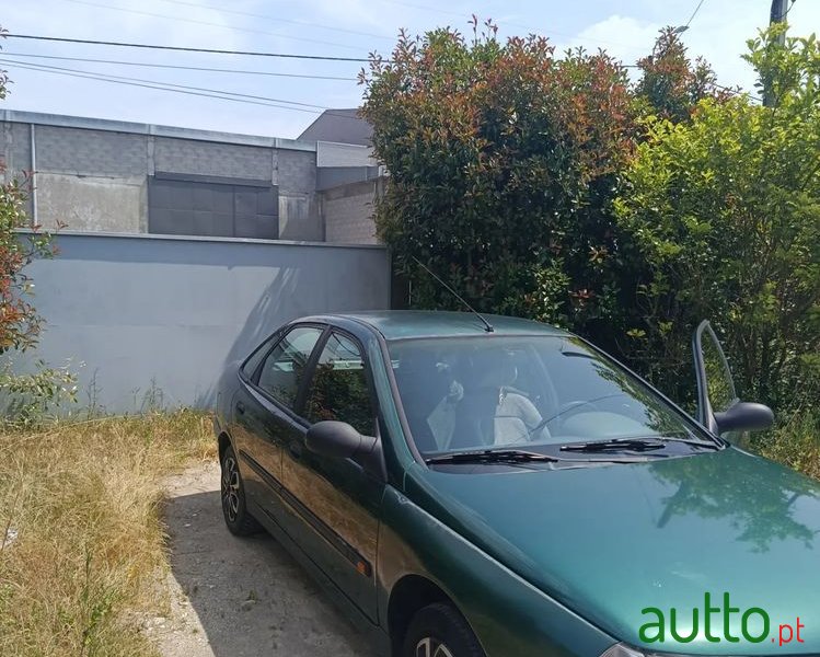 1994' Renault Laguna photo #3