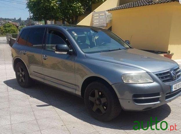 2004' Volkswagen Touareg R5 2.5 Tdi photo #2