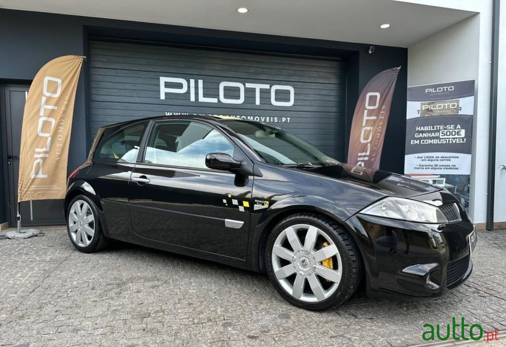 2004' Renault Megane 2.0 T 16V Sport photo #2