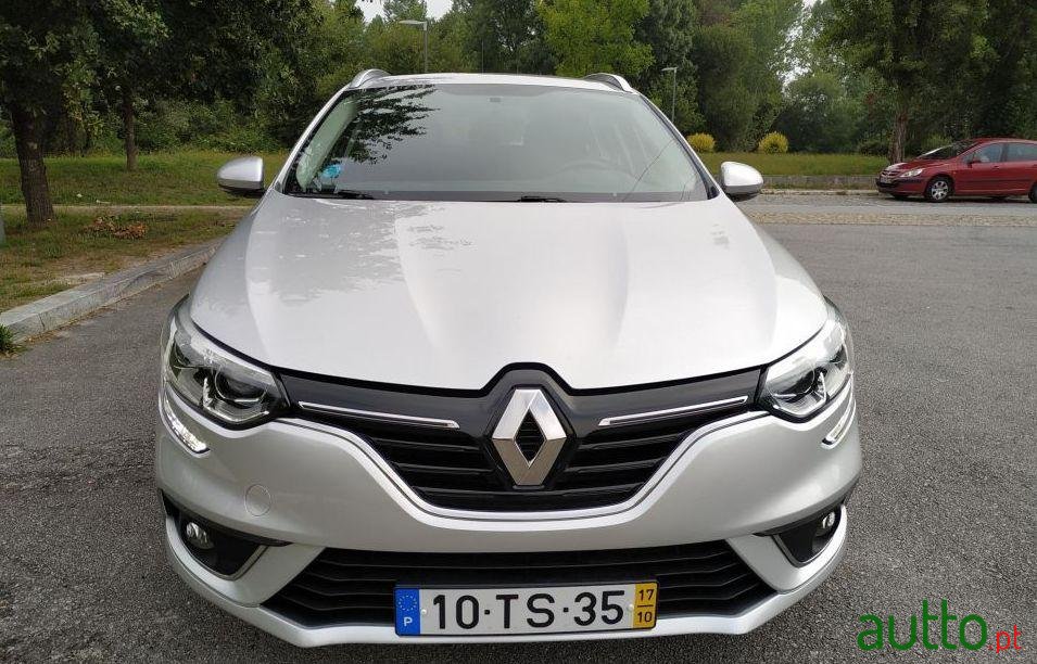 2017' Renault Megane Sport Tourer photo #1
