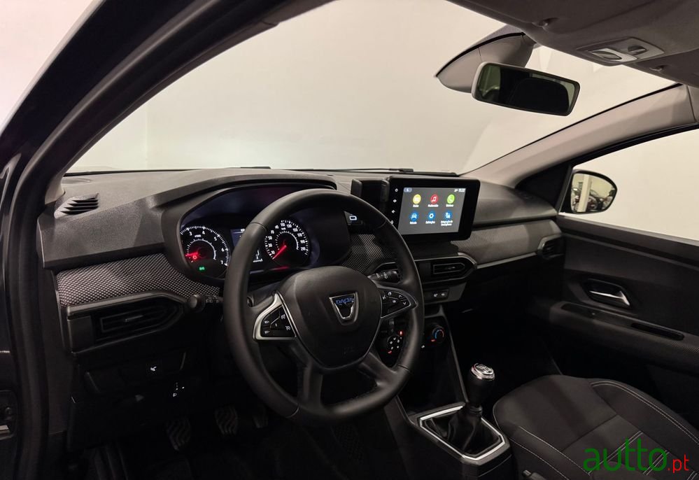 2023' Dacia Jogger photo #5