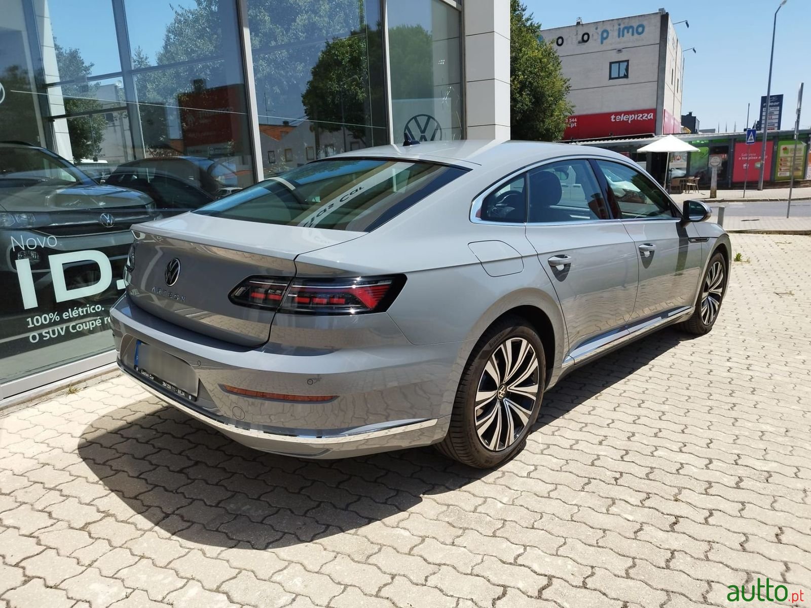 2023' Volkswagen Arteon photo #4
