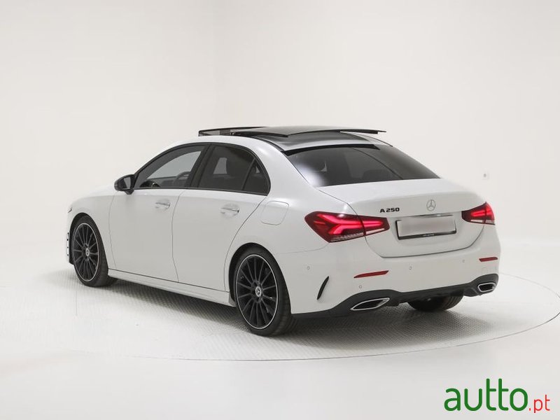 2021' Mercedes-Benz Classe A E Amg Line photo #4