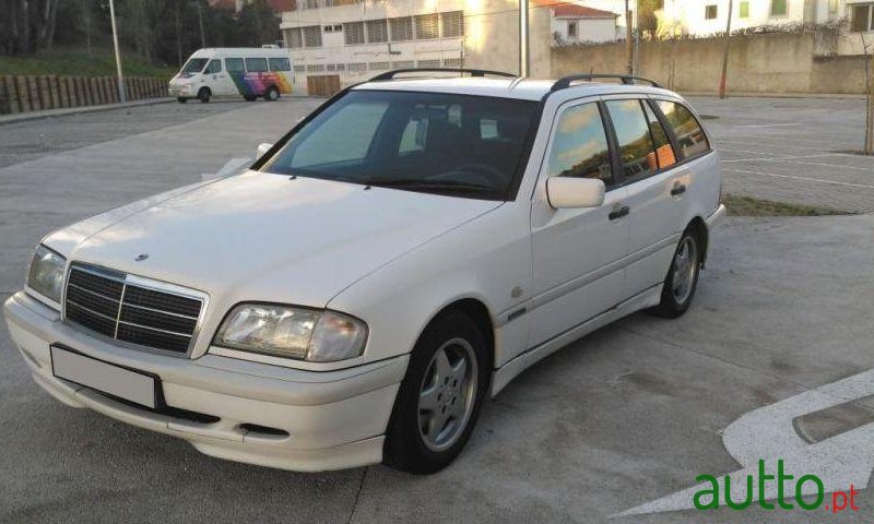 2000' Mercedes-Benz C-200 Cdi Sport photo #2