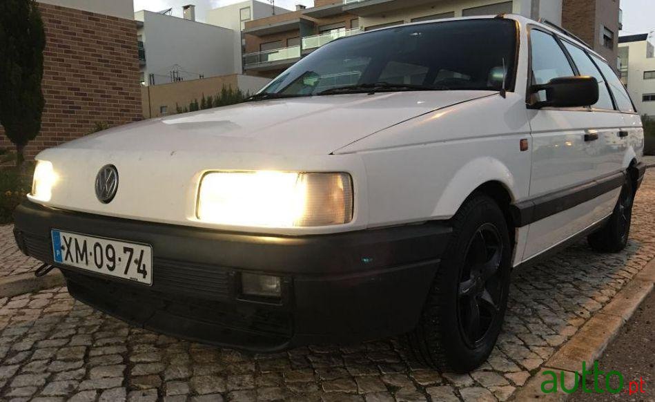 1991' Volkswagen Passat Variant photo #4